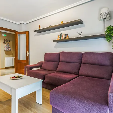 Lovely In Aviles With Kitchen *